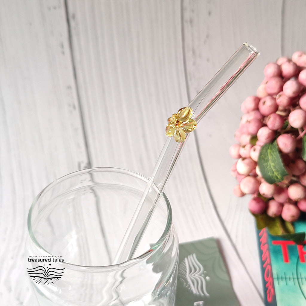 Reusable Clear Glass Straw with Yellow Flower, Vibrant and Adorable Flower Straw – Ideal for Smoothies, Milkshakes, Juices, Teas, Parties, and Gift-Giving