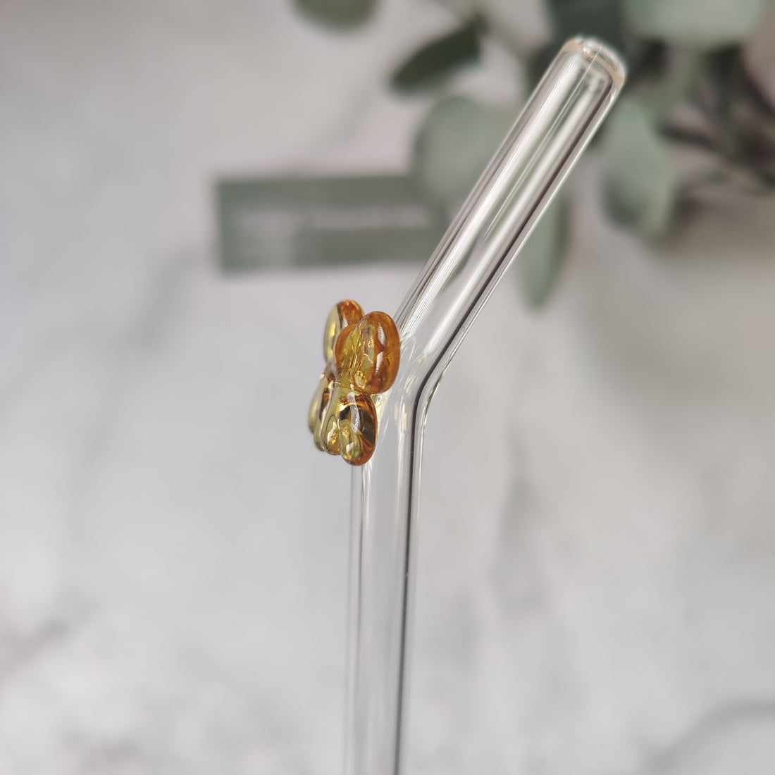 Reusable Clear Glass Straw with Yellow Bow, Vibrant and Adorable Bow Straw – Ideal for Smoothies, Milkshakes, Juices, Teas, Parties, and Gift-Giving