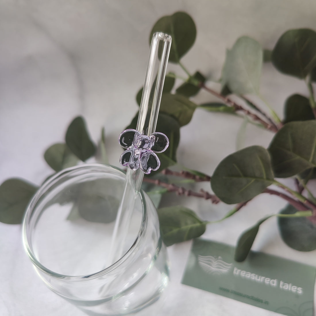 Reusable Clear Glass Straw with Purple Bow, Vibrant and Adorable Bow Straw – Ideal for Smoothies, Milkshakes, Juices, Teas, Parties, and Gift-Giving