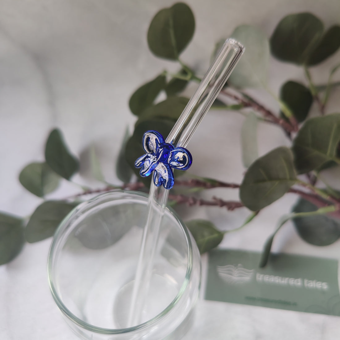 Reusable Clear Glass Straw with Blue Bow, Vibrant and Adorable Bow Straw – Ideal for Smoothies, Milkshakes, Juices, Teas, Parties, and Gift-Giving