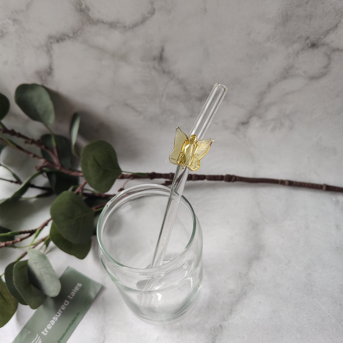 Reusable Clear Glass Straw with Yellow Butterfly, Vibrant and Adorable Butterfly Straw – Ideal for Smoothies, Milkshakes, Juices, Teas, Parties, and Gift-Giving