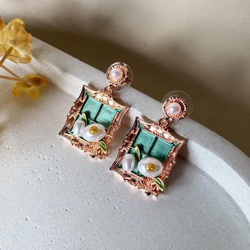Vintage Bloom Frame Earrings - Green