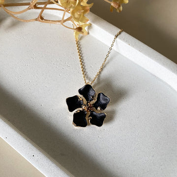 Black Floral Pendant Anti-Tarnish Chain Necklace – Gold-Toned Minimal Statement Charm Jewellery