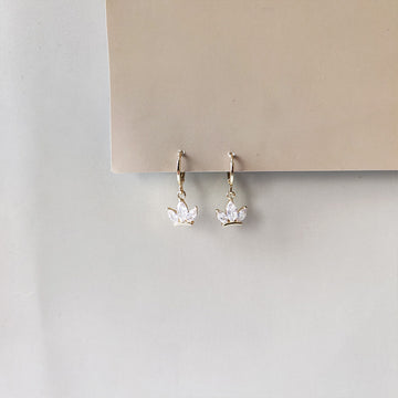 Lotus Glow Earrings - Gold