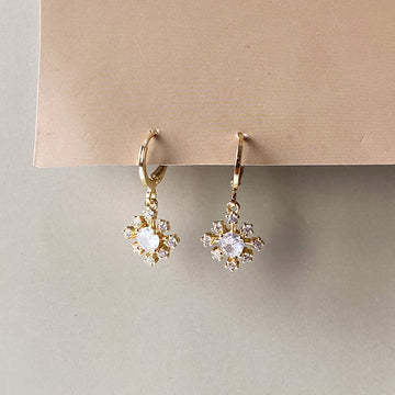 Starlight Bloom Earrings - Gold (Anti-Tarnish)