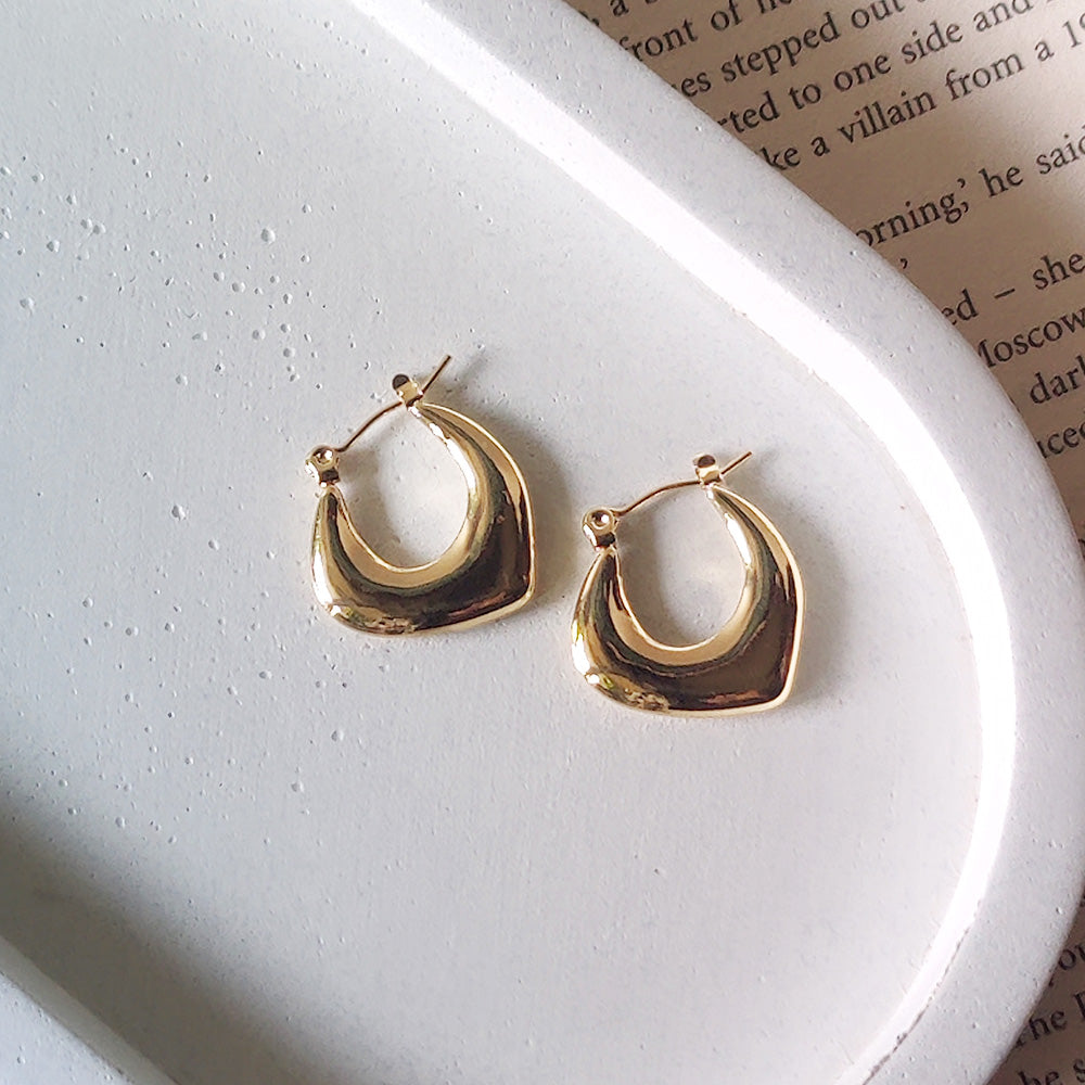 Luna Curve Earrings