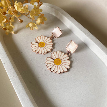 Blush Daisy Bloom Earrings