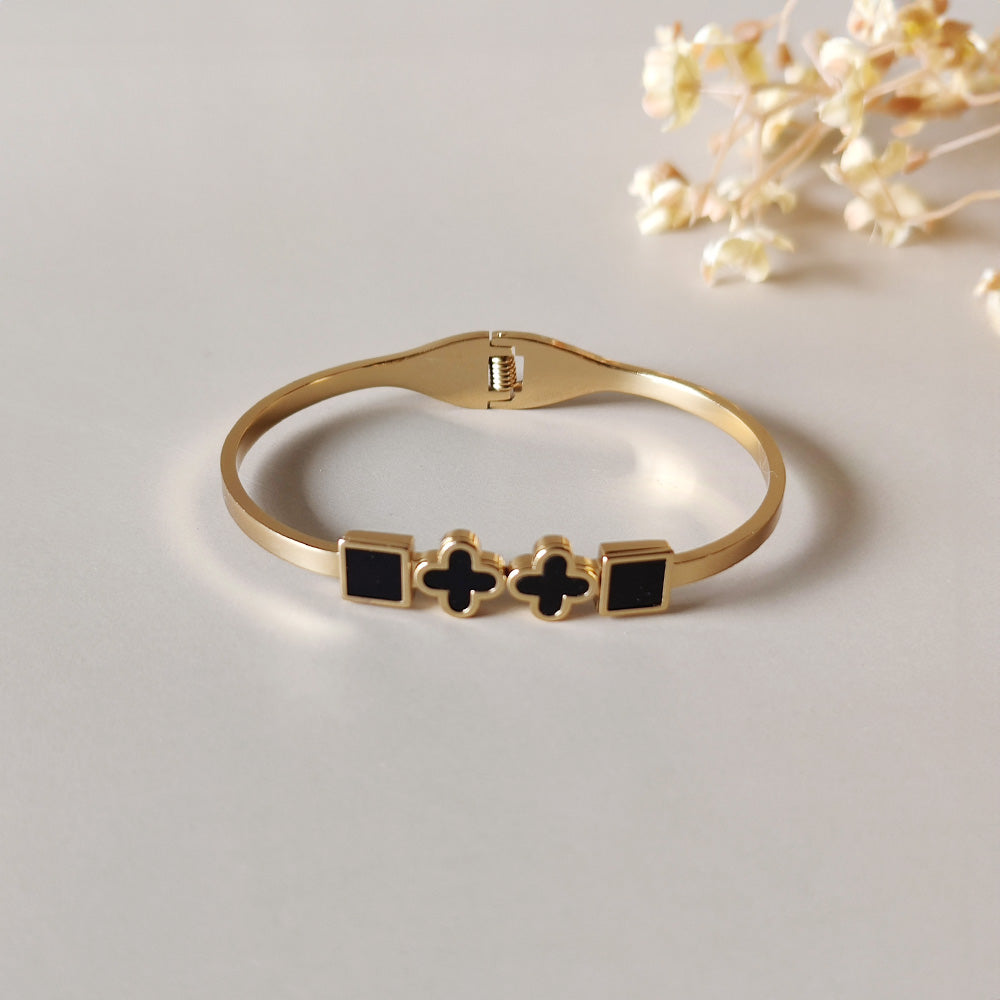 Twin Clover Bangle