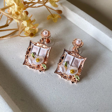 Vintage Bloom Frame Earrings - White