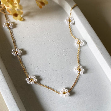 Pearl Daisy Chain Necklace
