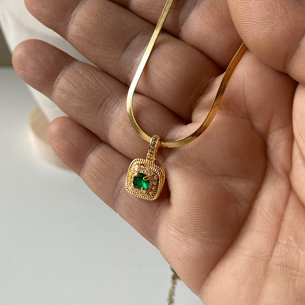 Emerald Luxe Pendant Necklace