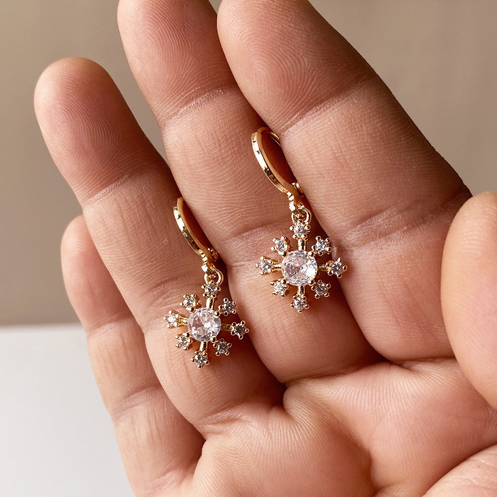 Starlight Bloom Earrings - Gold (Anti-Tarnish)