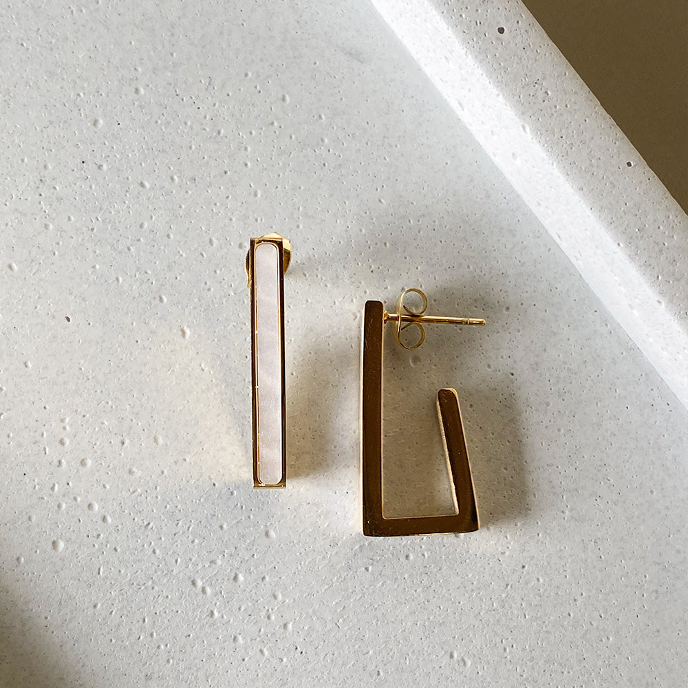 Elegant Pearl Bar Drops Earrings