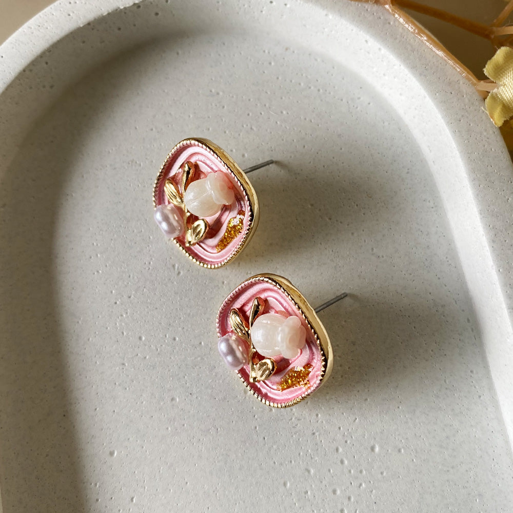 Blush Garden Pearl Stud Earrings