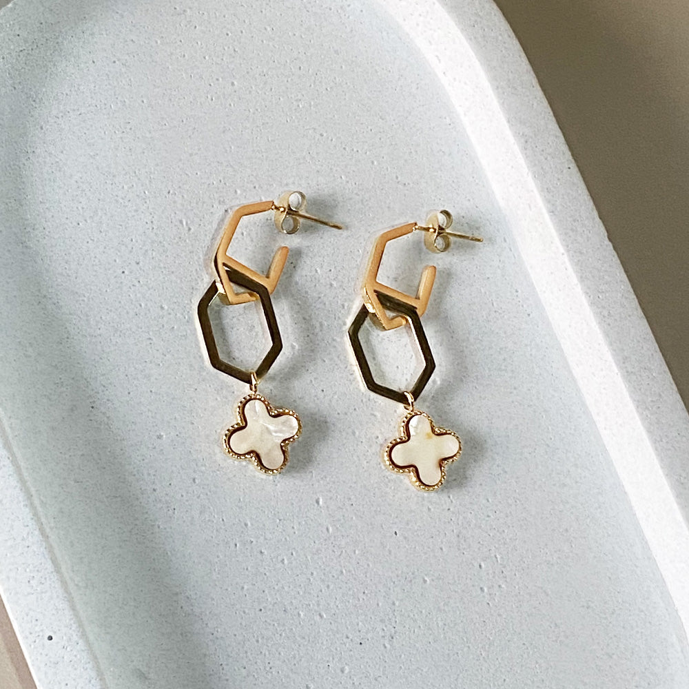 Golden Clover Link Earrings