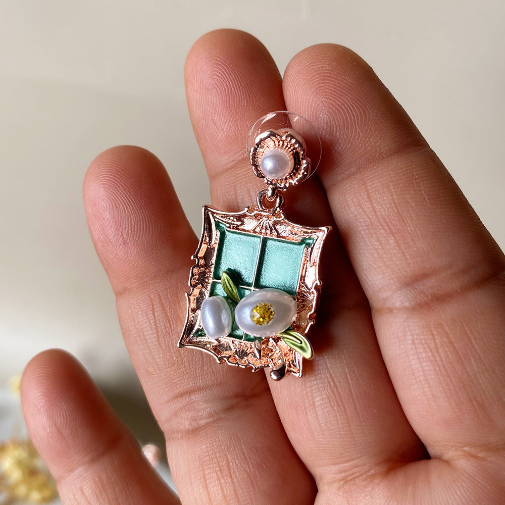 Vintage Bloom Frame Earrings - Green