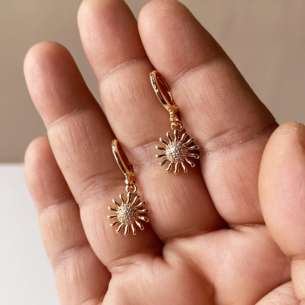 Golden Rays Earrings - Gold (Anti-Tarnish)