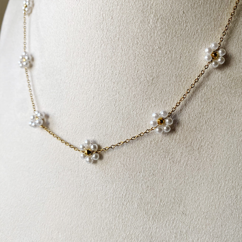 Pearl Daisy Chain Necklace