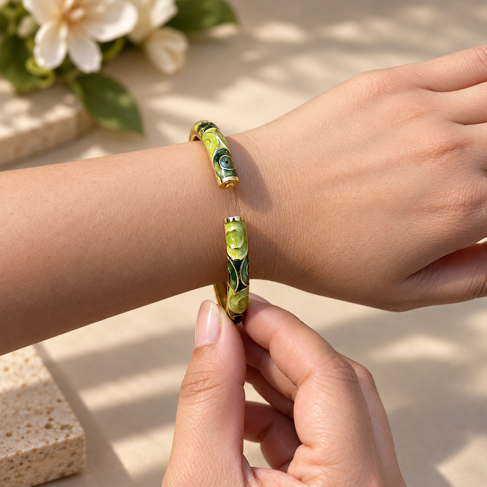 Vanika Meenakari Kada