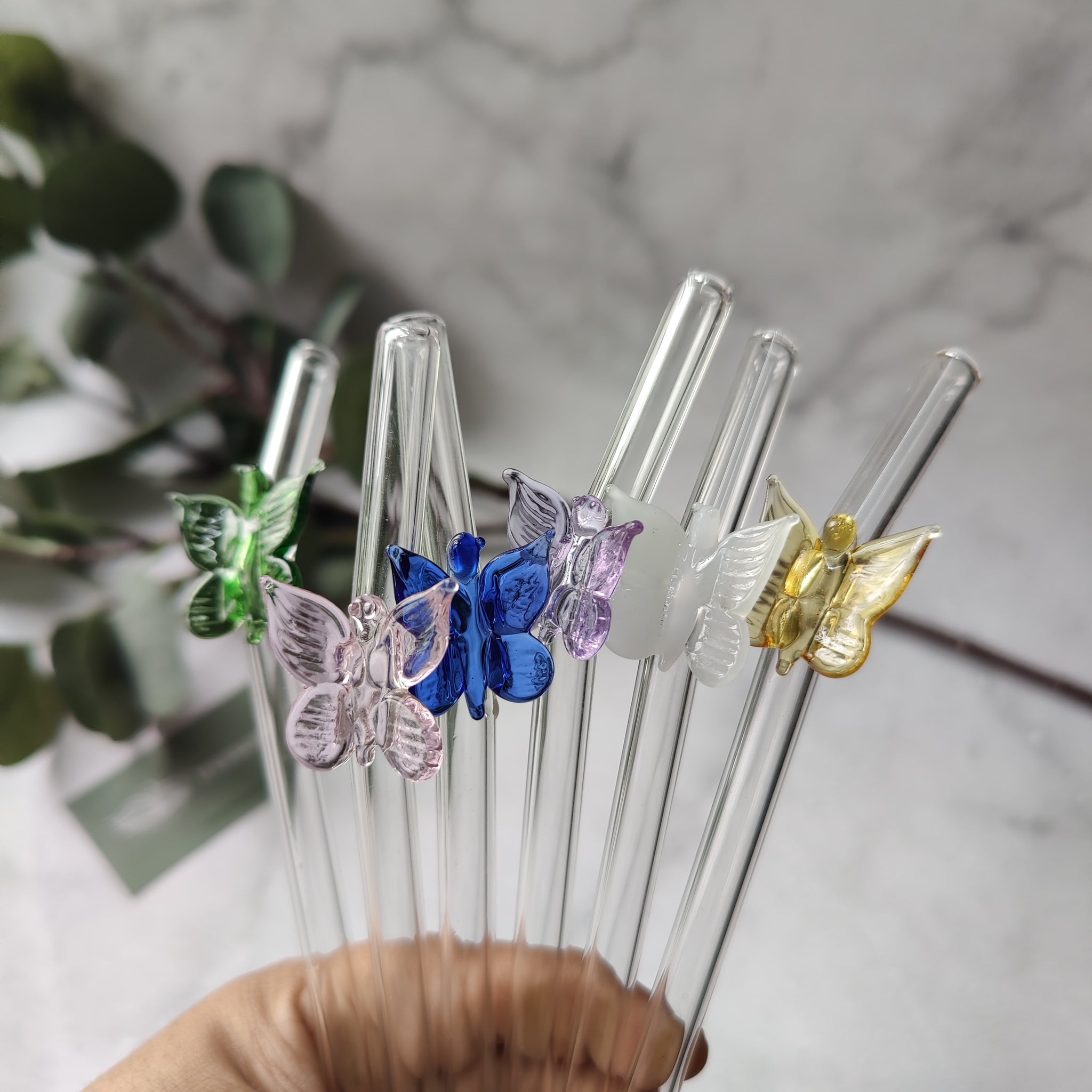 Set of 6 Reusable Clear Glass Straws, Vibrant and Adorable Butterfly Straws – Ideal for Smoothies, Milkshakes, Juices, Teas, Parties, and Gift-Giving