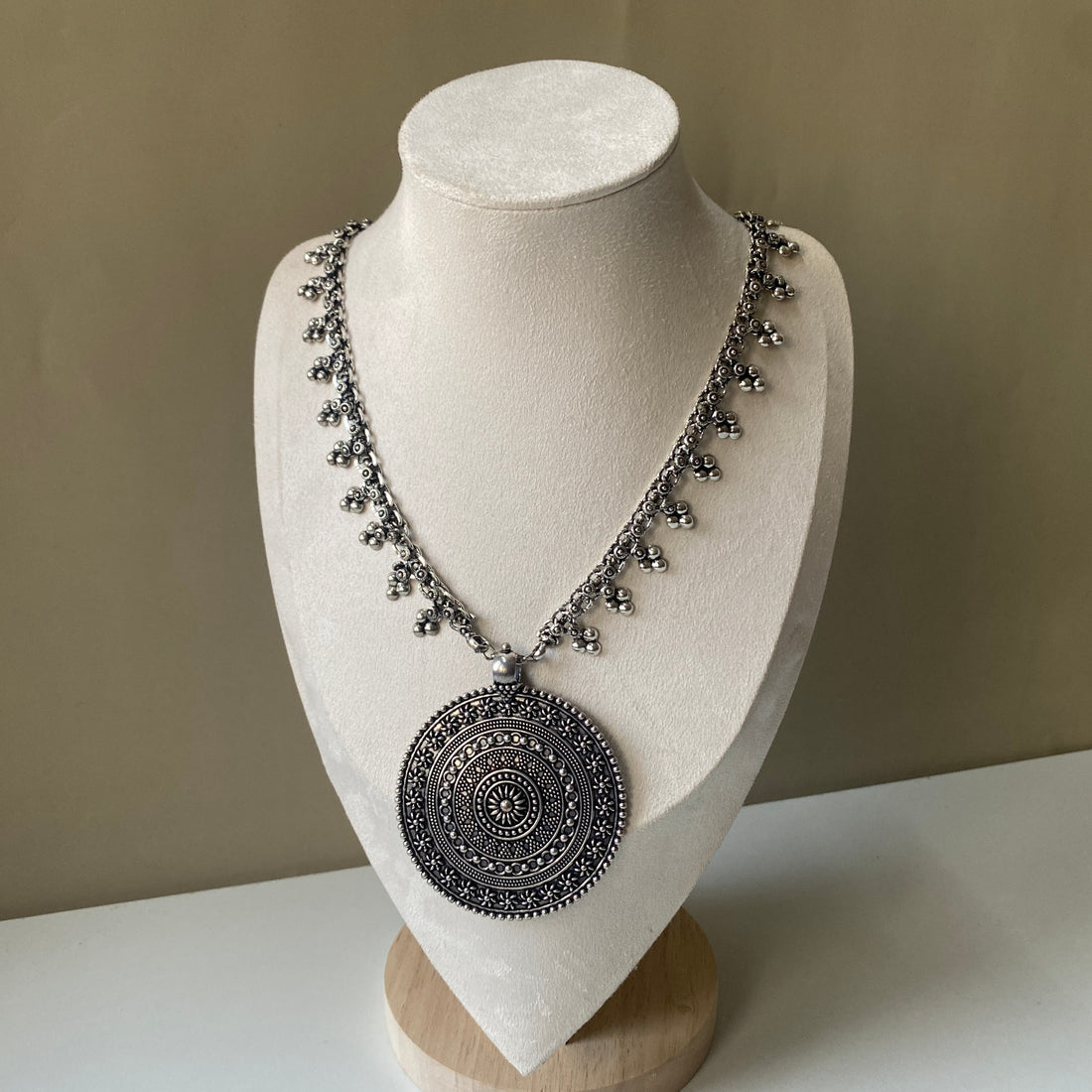 Vanya Medallion Necklace